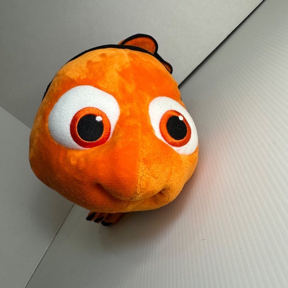 Disney Store Pixar Finding Nemo Orange Clown Fish Large 18" Stuffed Plush - Picture 11 of 11